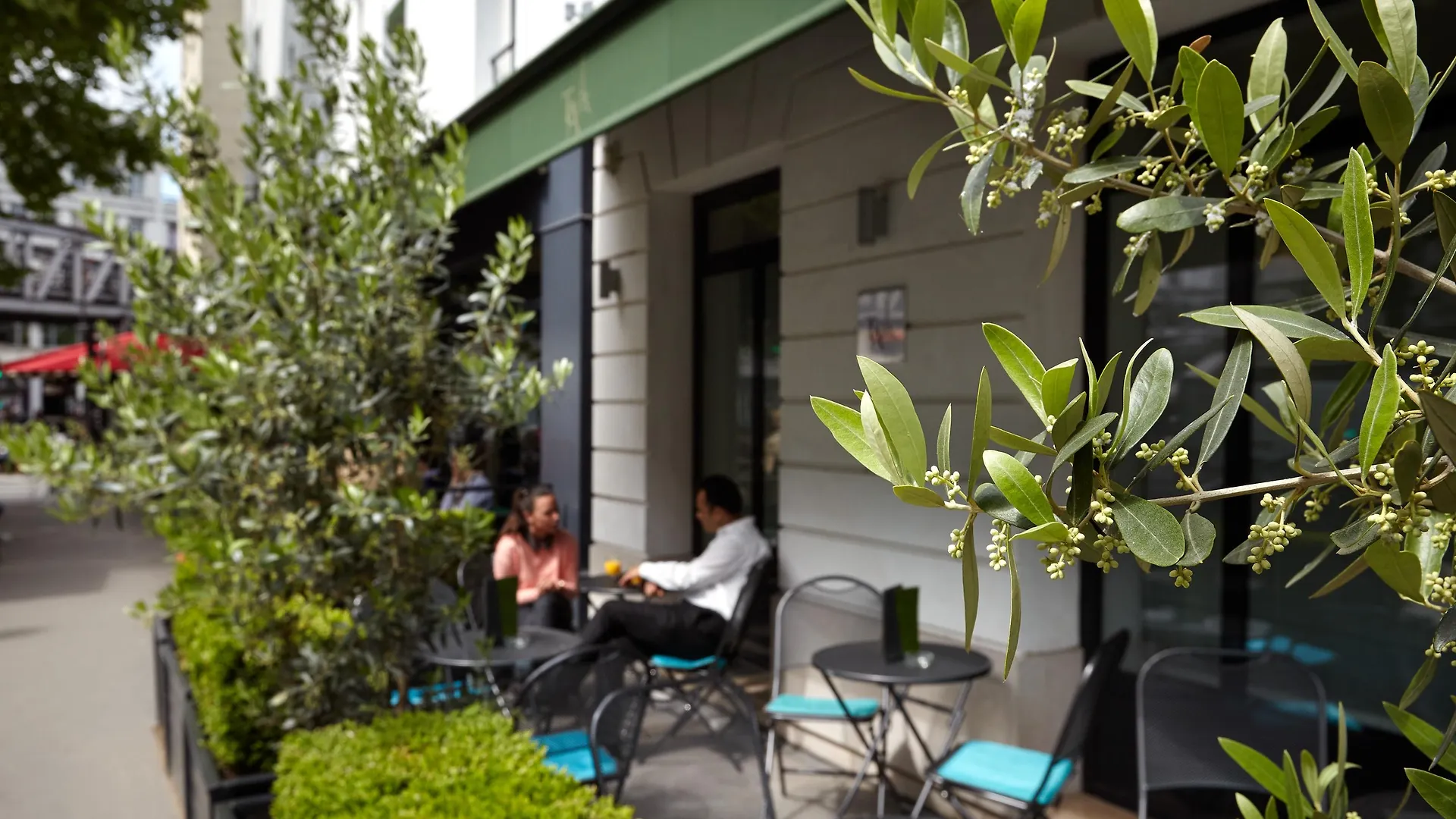 מלון Tourisme Avenue 4*