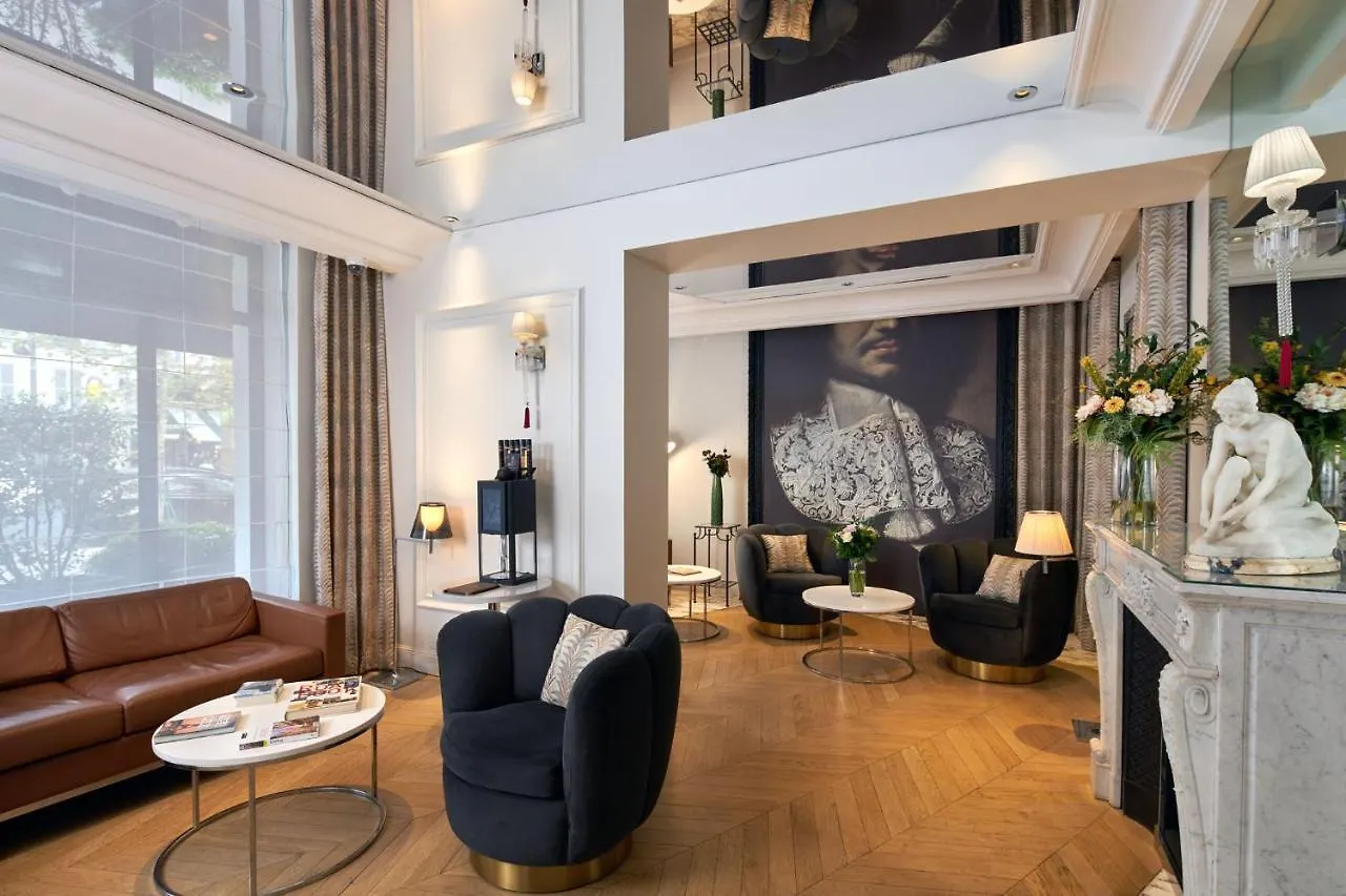 Tourisme Avenue 4* פריז