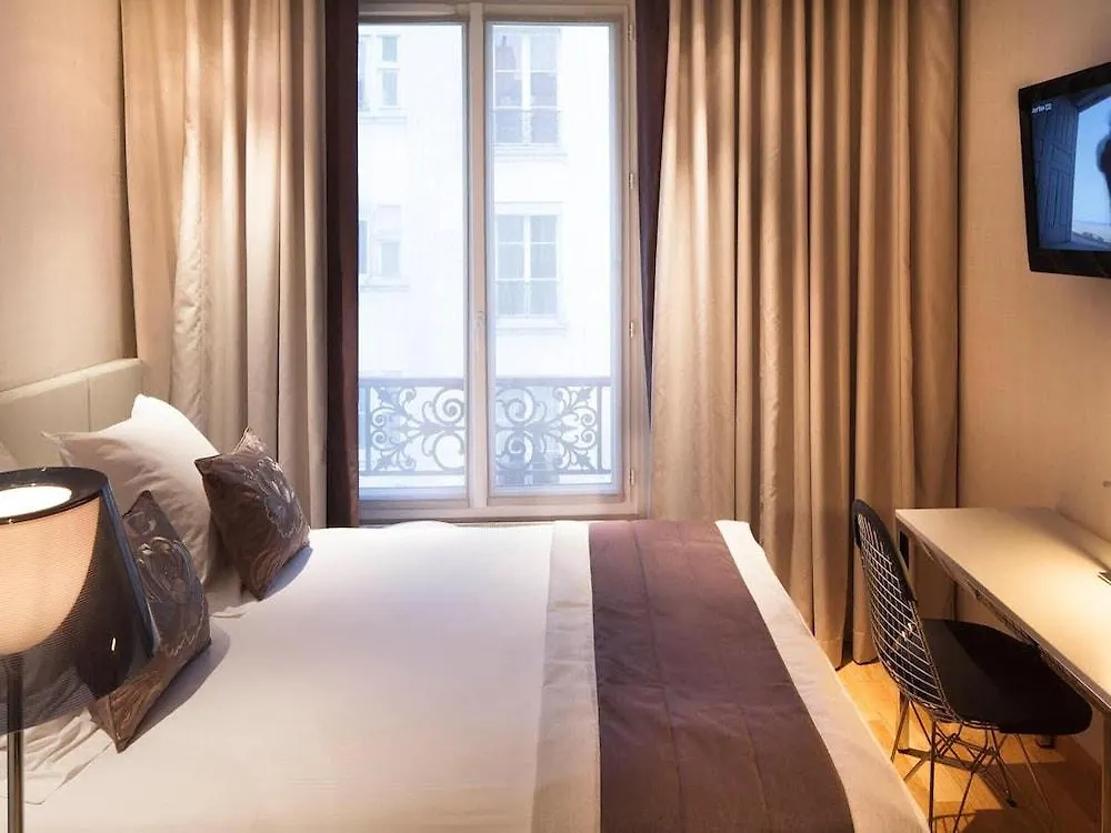 Tourisme Avenue 4* פריז