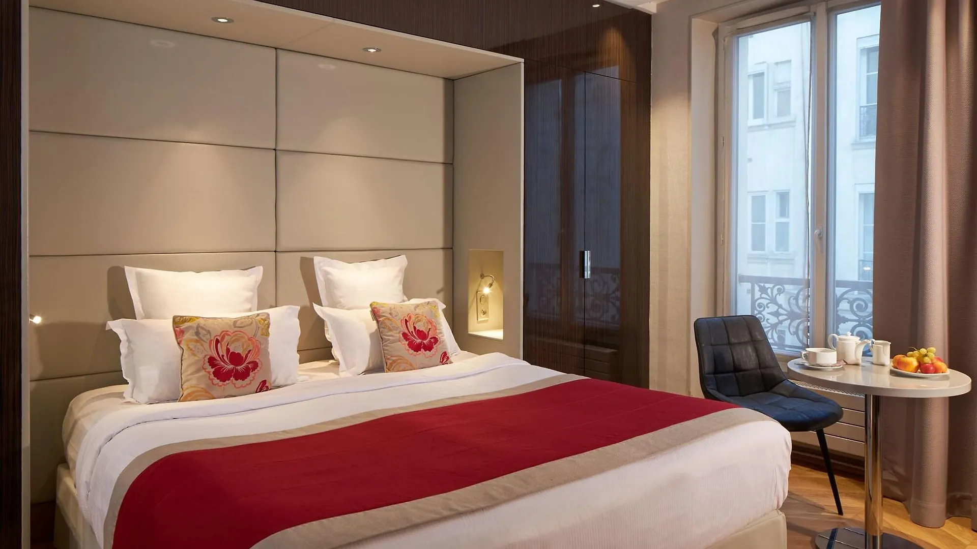 Tourisme Avenue 4* Paris