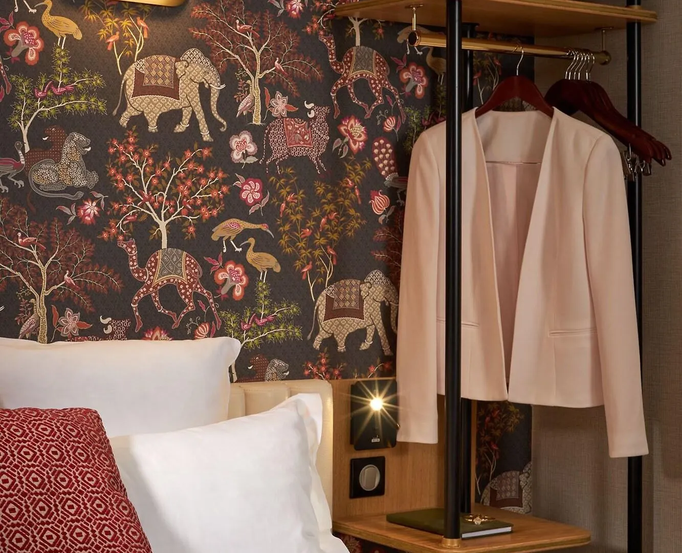 Tourisme Avenue 4* Paris