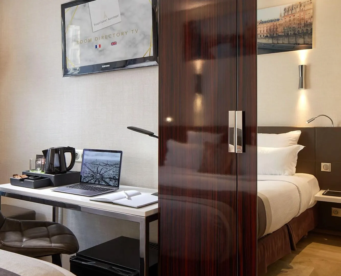 Otel Tourisme Avenue 4*